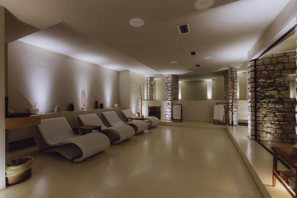 Cumeja Beach Club & Hotel